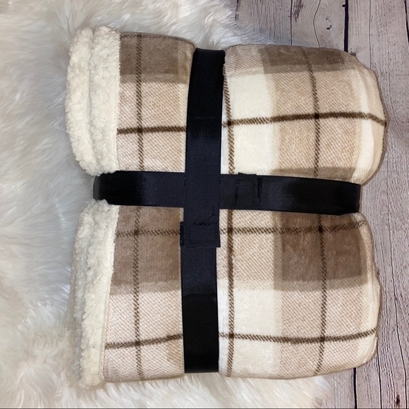 💚SALE! Plaid Premium Reversible Sherpa Throw - Picture 2 of 2